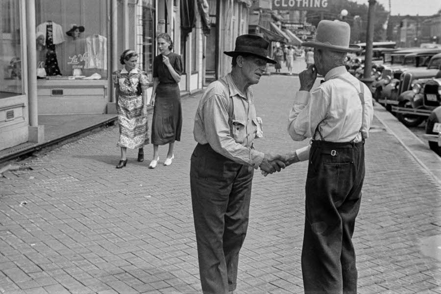 Rare Historical Photos of London, Ohio During the Great Depression, 1938