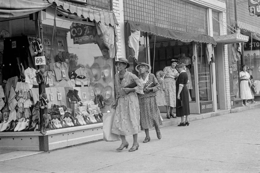 Rare Historical Photos of London, Ohio During the Great Depression, 1938