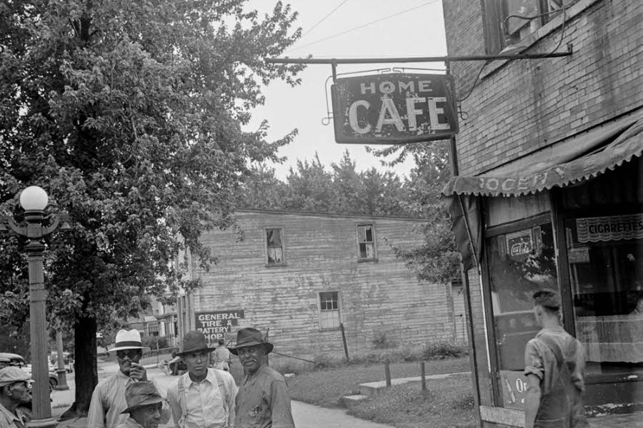 Rare Historical Photos of London, Ohio During the Great Depression, 1938