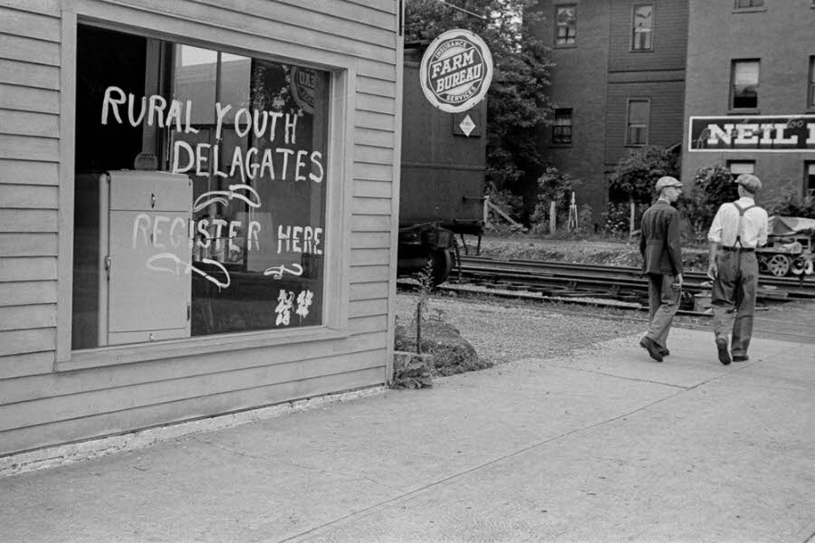 Rare Historical Photos of London, Ohio During the Great Depression, 1938