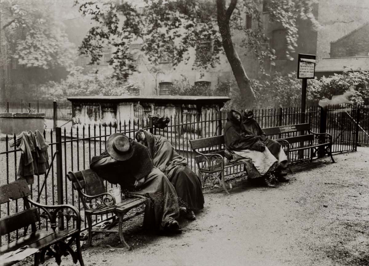 Homeless Women Spitalfields Garden (church yard of Christ Church)