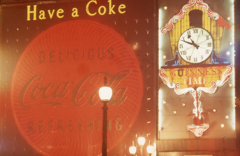 Piccadilly Circus