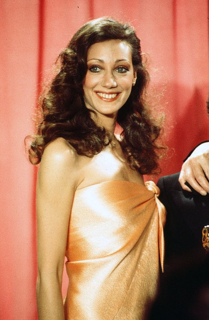 Marisa Berenson poses backstage during the 48th Academy Awards at Dorothy Chandler Pavilion, 1976.