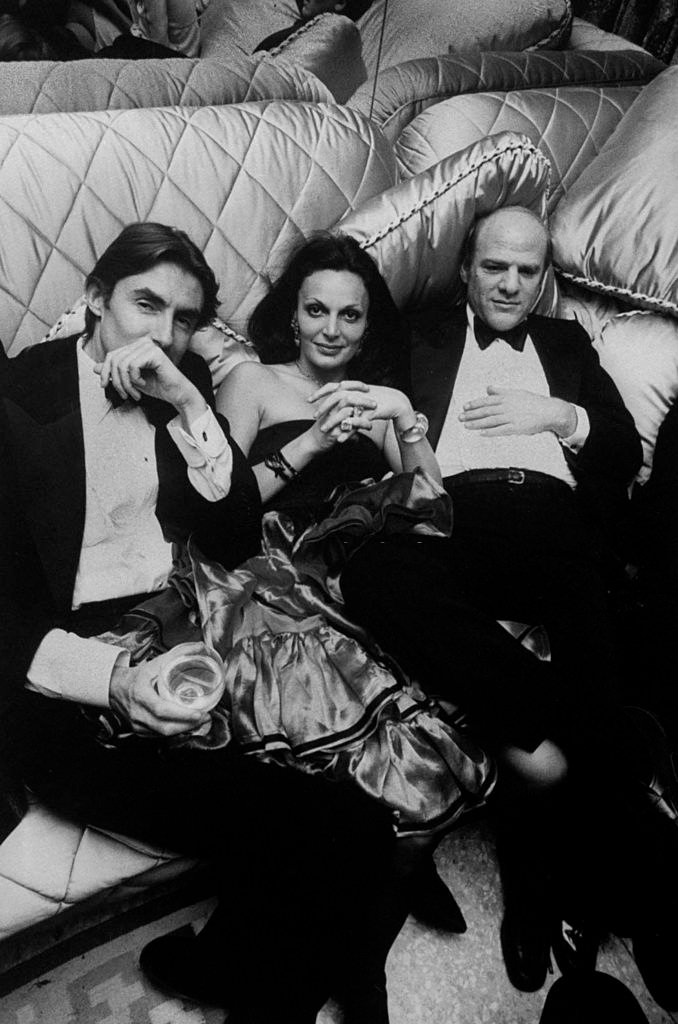 Marisa Berenson with Diane von Furstenberg and Barry Diller , 1976.