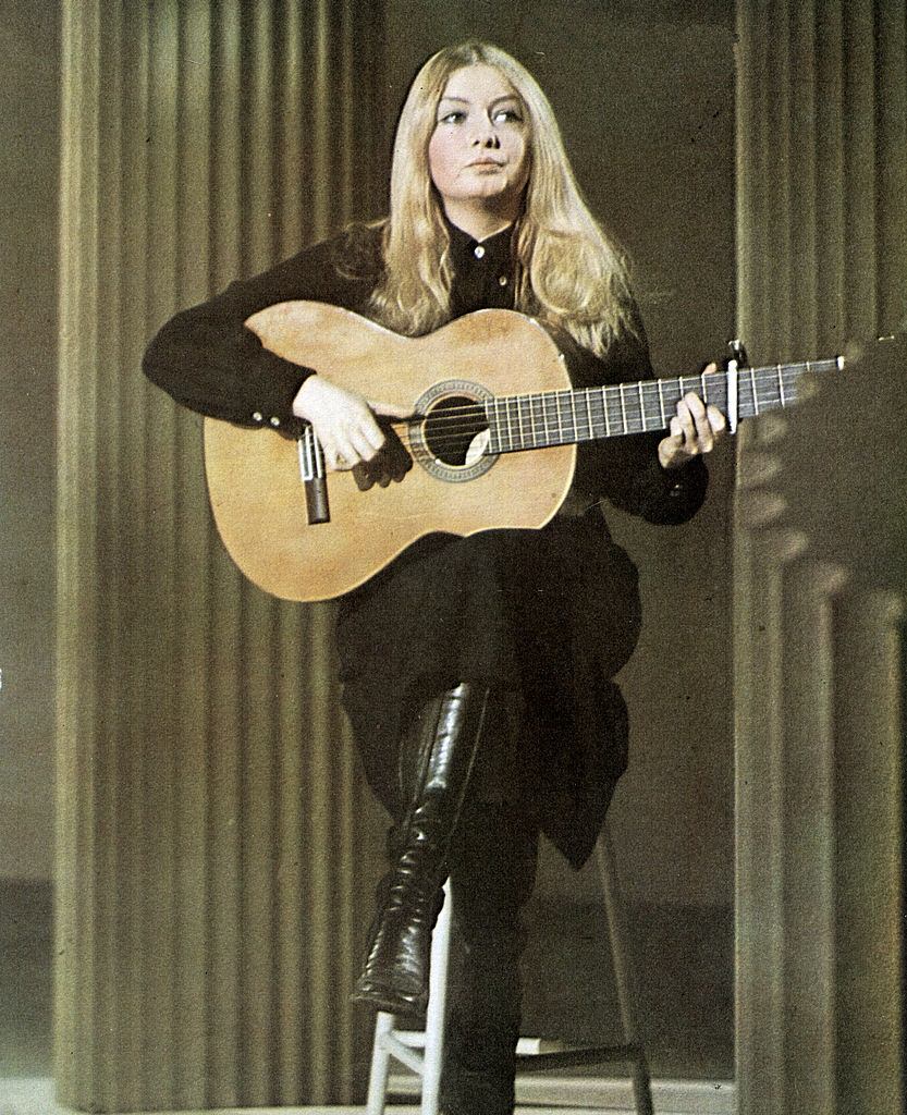 Mary Hopkin performing on the stage, 1960s.