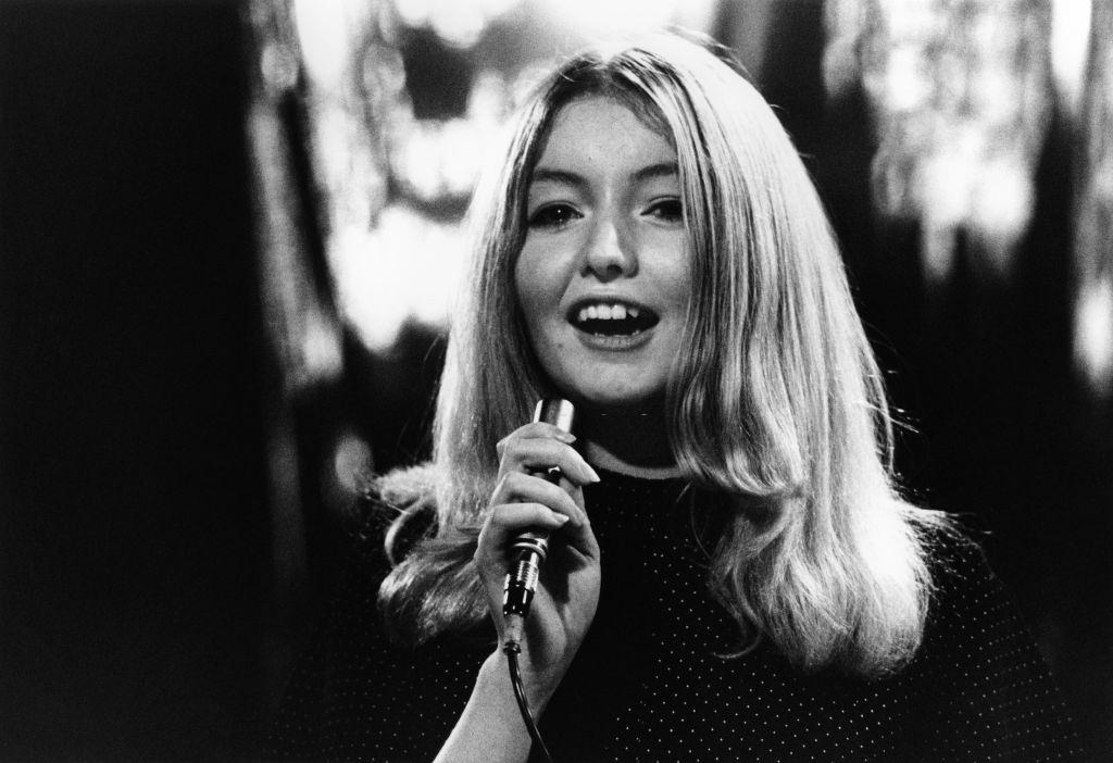 Mary Hopkin on the stage, 1968.