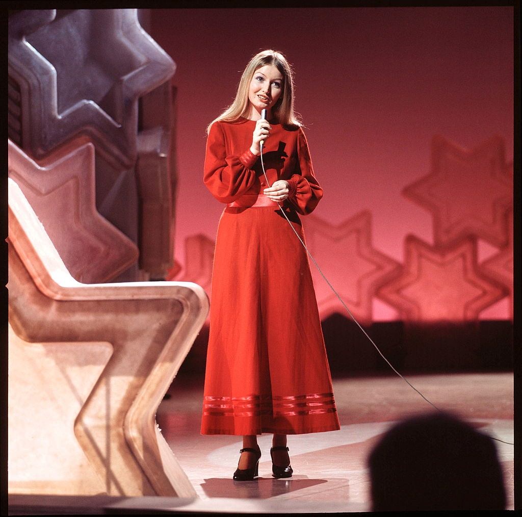Mary Hopkin performs on a TV show, 1970.