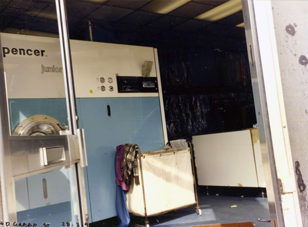 Laundrette, Green Street, Upton, Newham, 1991