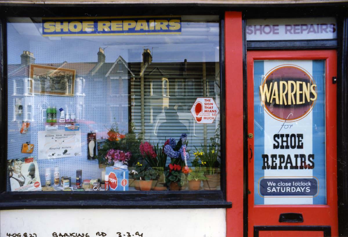 Shoe Repairs, Barking Road, Plaistow, Newham, 1991