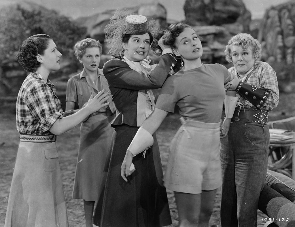 Paulette Goddard with , Norma Shearer, Joan Fontaine, Rosalind Russell, and Mary Boland, 1939.