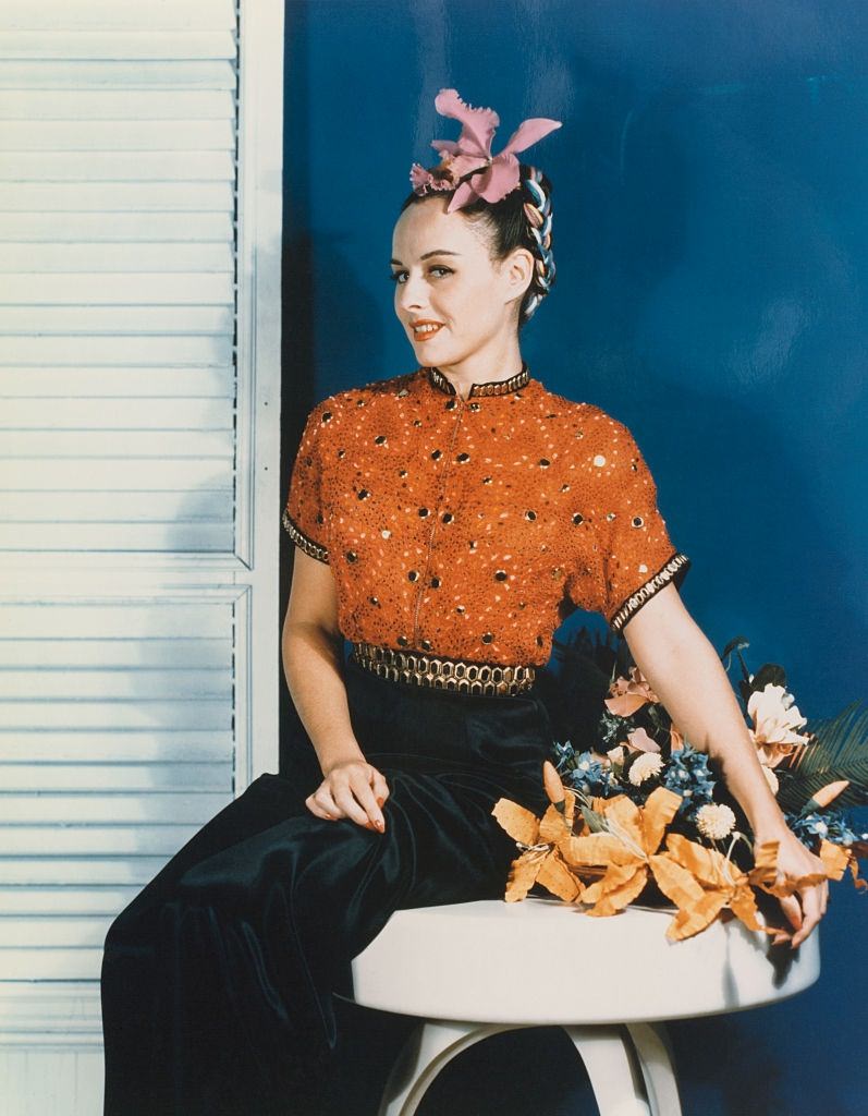 Paulette Goddard sitting, 1940.
