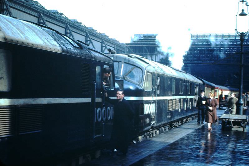 Diesel engines at the Royal Scot, Glasgow