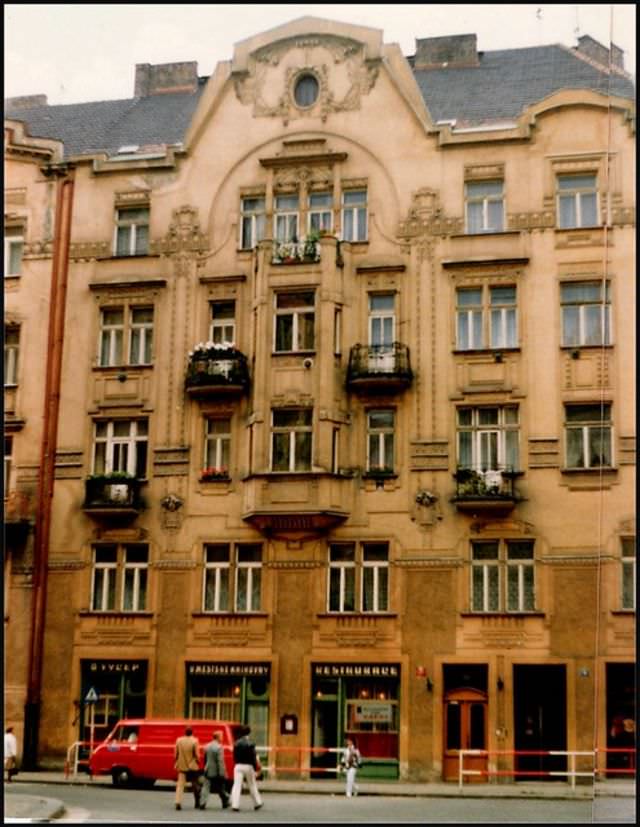 Široka runs through the former ghetto, now Josefov, the Jewish district of Prague