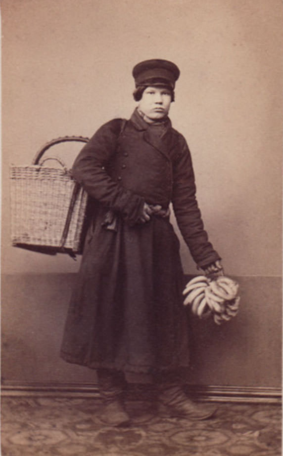 Seller of “cringles” i.e. ring-shaped cakes.