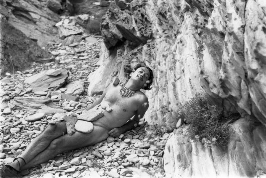 One day with Salvador Dalí: Surreal Photo Shoot of the Spanish Artist in his Seaside Villa, 1955