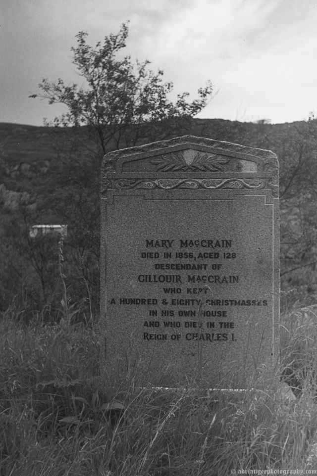 Cemetery Inverlussa Jura, Scotland