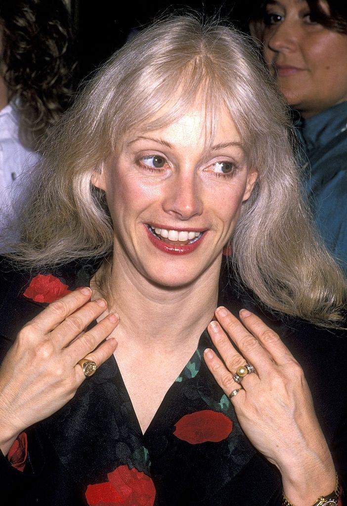 Sondra Locke attends the 13th Annual Women in Film Crystal Awards on June 9, 1989.