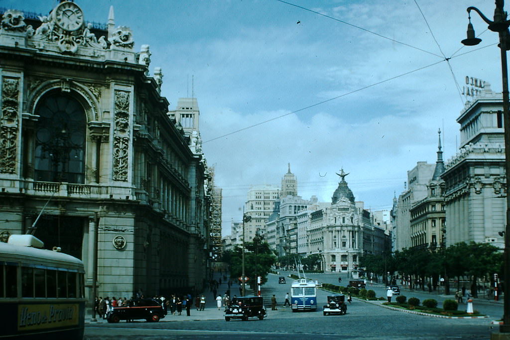 Plaza Cibelles looking to Calle Alcala. Madrid, Spain, 1954