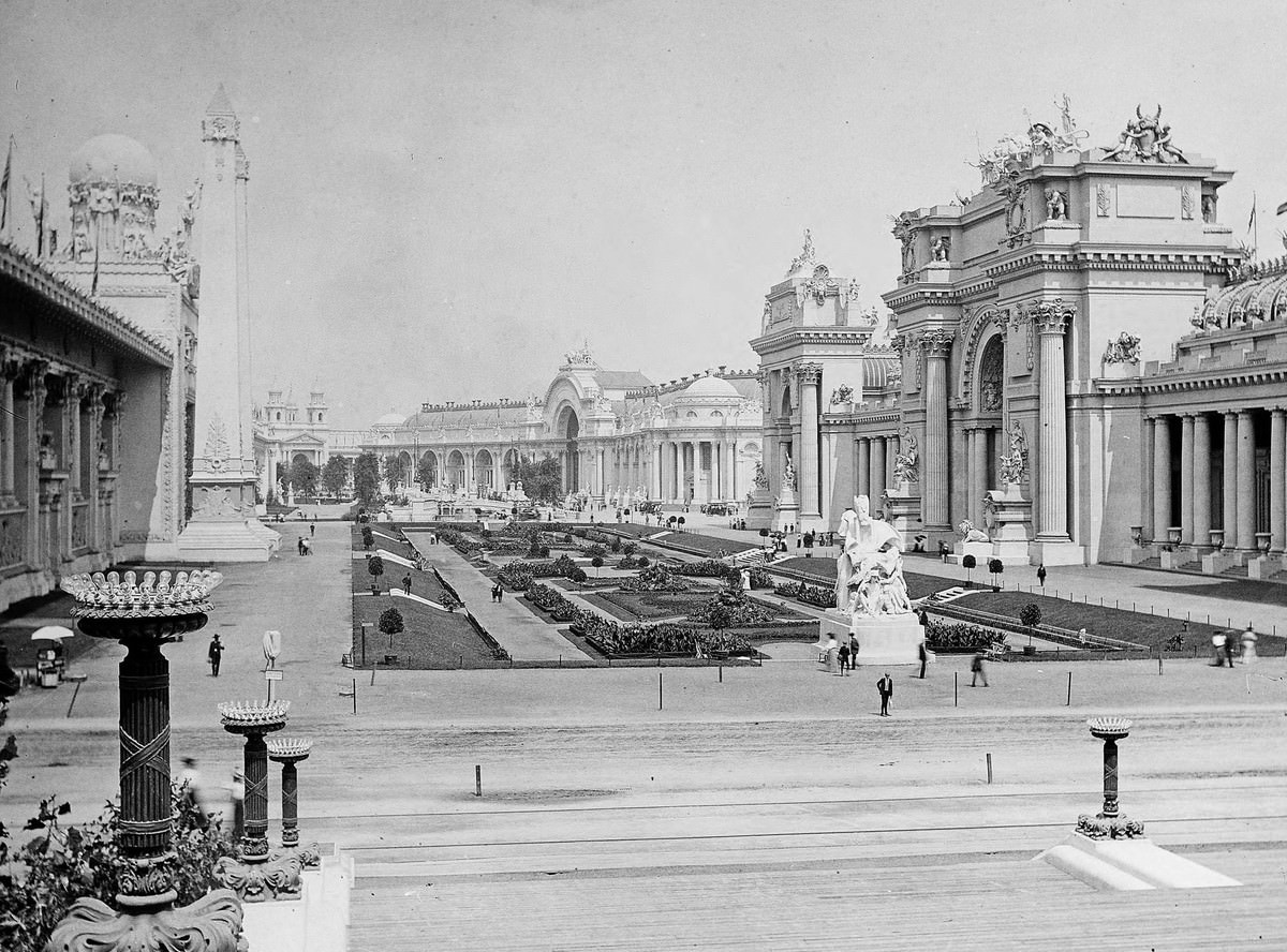 A view of the Sunken Garden from the steps of the U.S. government building