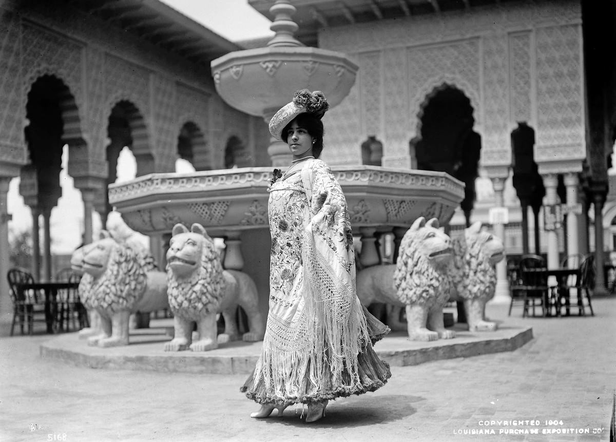 A Spanish Dancer From the Streets of Seville concession on the Pike.