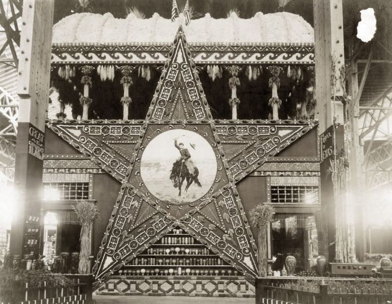 Texas Grains and Grasses exhibit in the Palace of Agriculture at the 1904 World's Fair, 1904