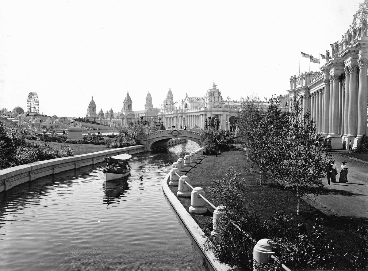 A view of the South Lagoon, as seen from the Grand Basin