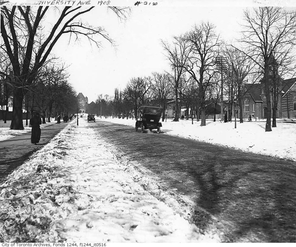 University Avenue (with Queen’s Park in the distance), 1908