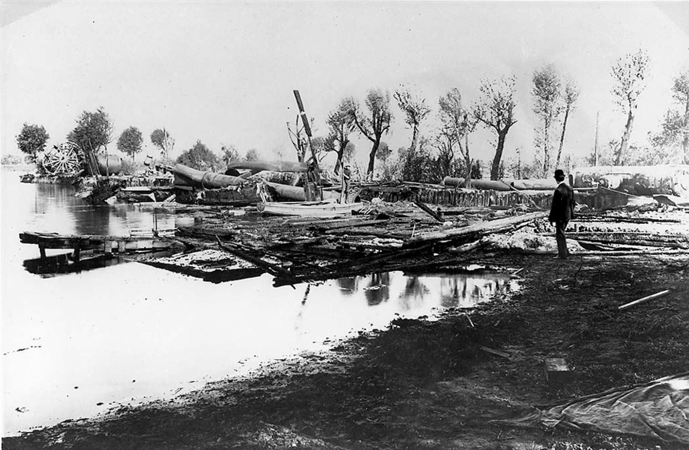 Ruins of Hanlan’s Point Hotel, 1909