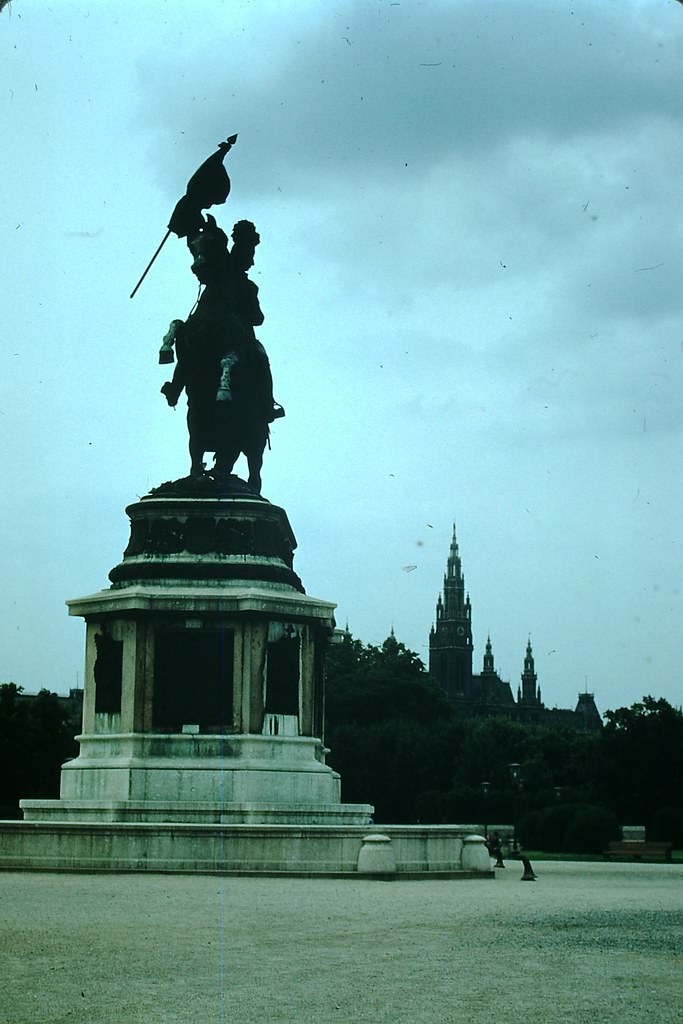 Statue Franz-Joseph, Vienna, 1953