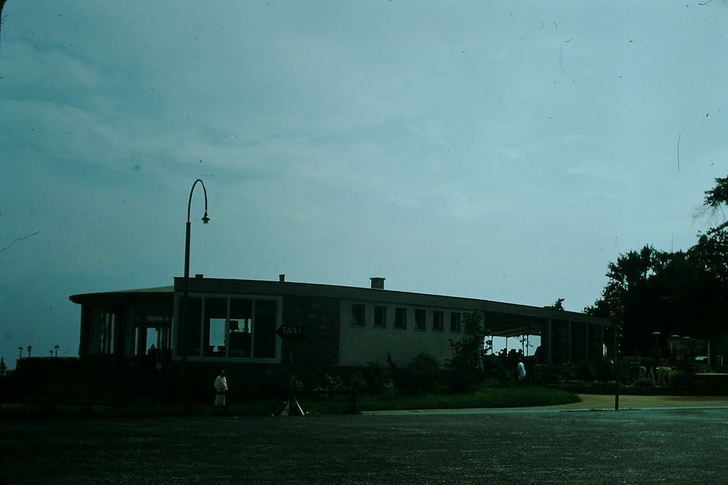 Gobenzl Restaurant, Vienna, 1953