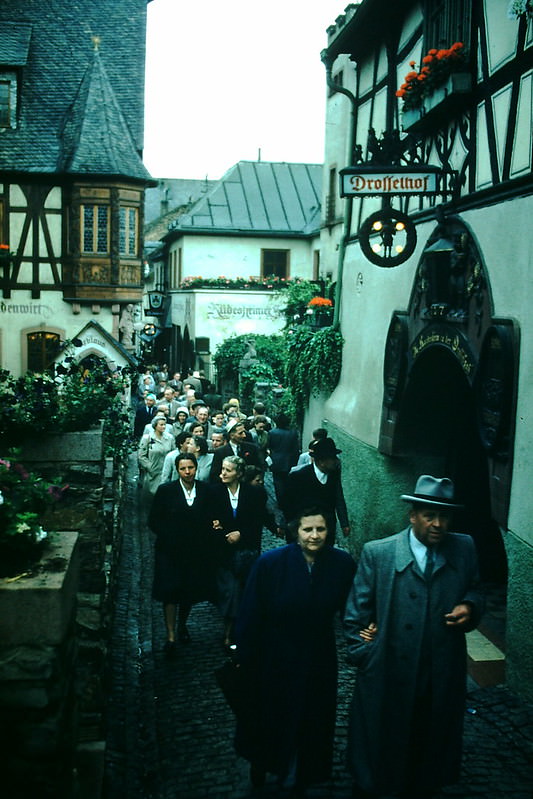 Drosselgasse in Rudesheim, Wine Festival, 1954