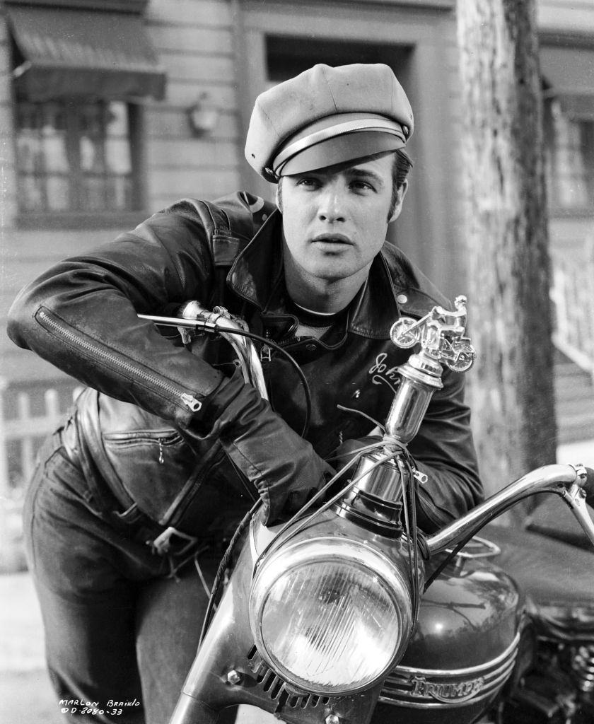 Marlon Brando as gang leader Johnny in 'The Wild One', 1953.