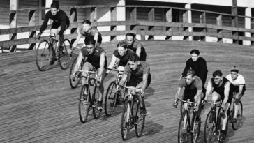 Cycling in Toronto 1900s