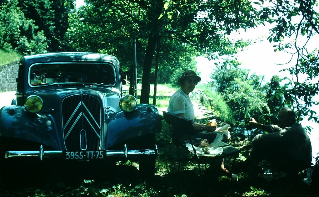 Fascinating Snapshots of Switzerland in 1954