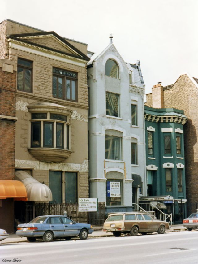 North Dearborn Street townhouses, Chicago, February 1996