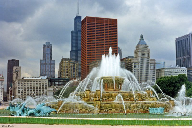 Buckingham Fountain, Chicago, July 1996