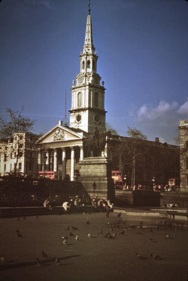 The church of St Martin-in-the-Fields, London. Trafalgar Square in the foreground