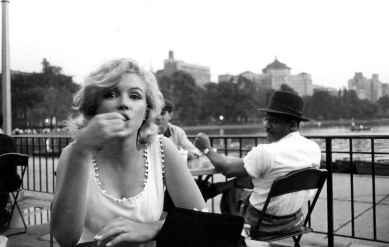 Marilyn Monroe and her Husband Arthur Miller eating Hot Dogs from a New York Street Stall, 1957