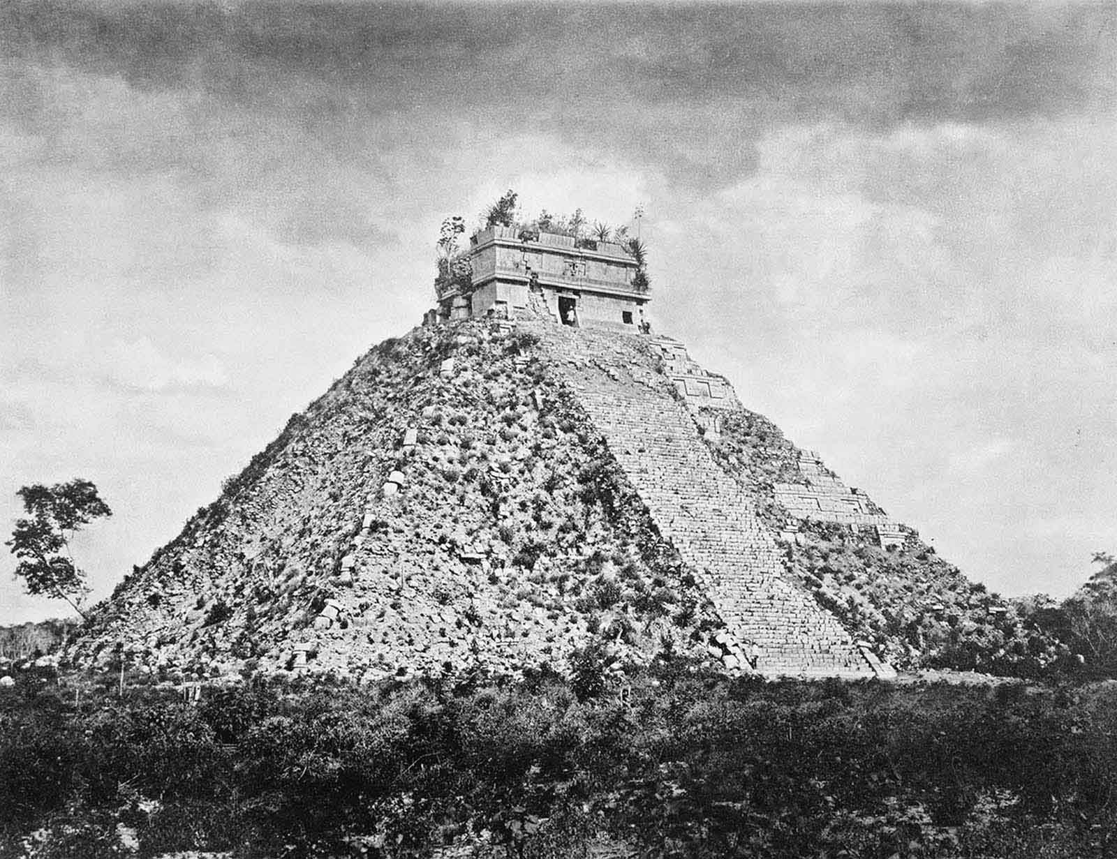 Temple Chichenitza by Maudslay, 1900.