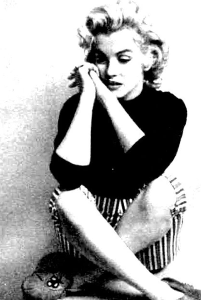 Moody yet Innocent: Marilyn Monroe Through the Lens of Ben Ross In 1953