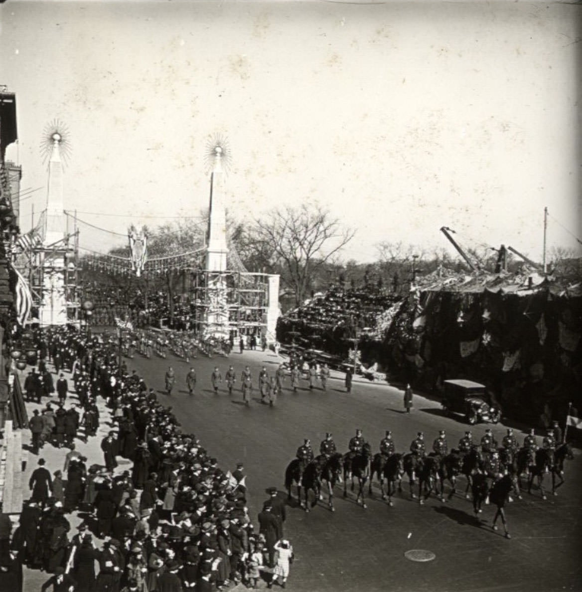 Looking down Fifth Avenue, from 61st Street. That is the Arch of Jewels in the distance.