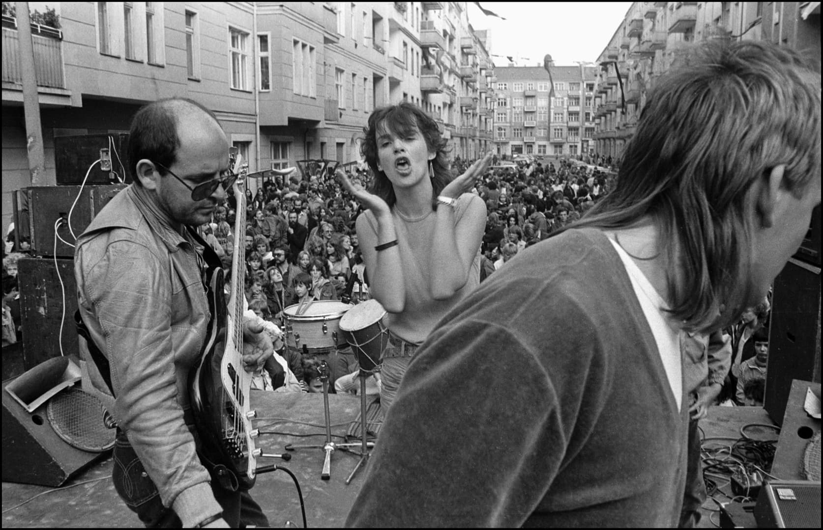 The band “itching”, street party in front of the youth club “impulse”, Berlin, 1981