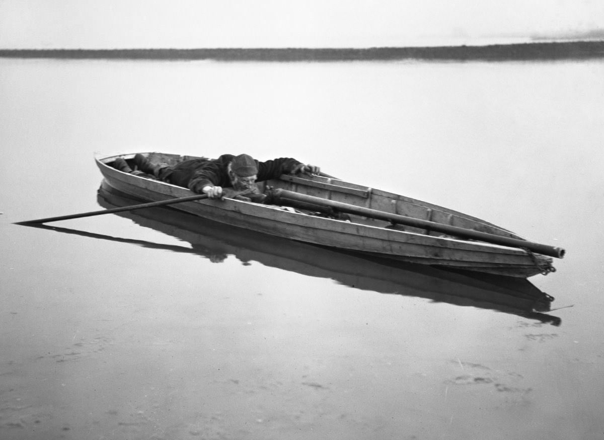 A punt and punt gun.c. 1910