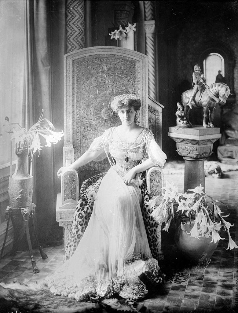 Queen of Romania, 1908.