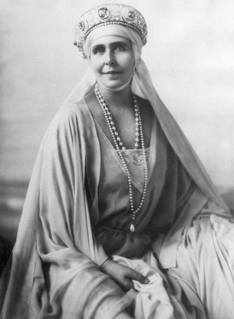 Queen Marie of Romania in the Palace of Cotreconi in Bucharest.