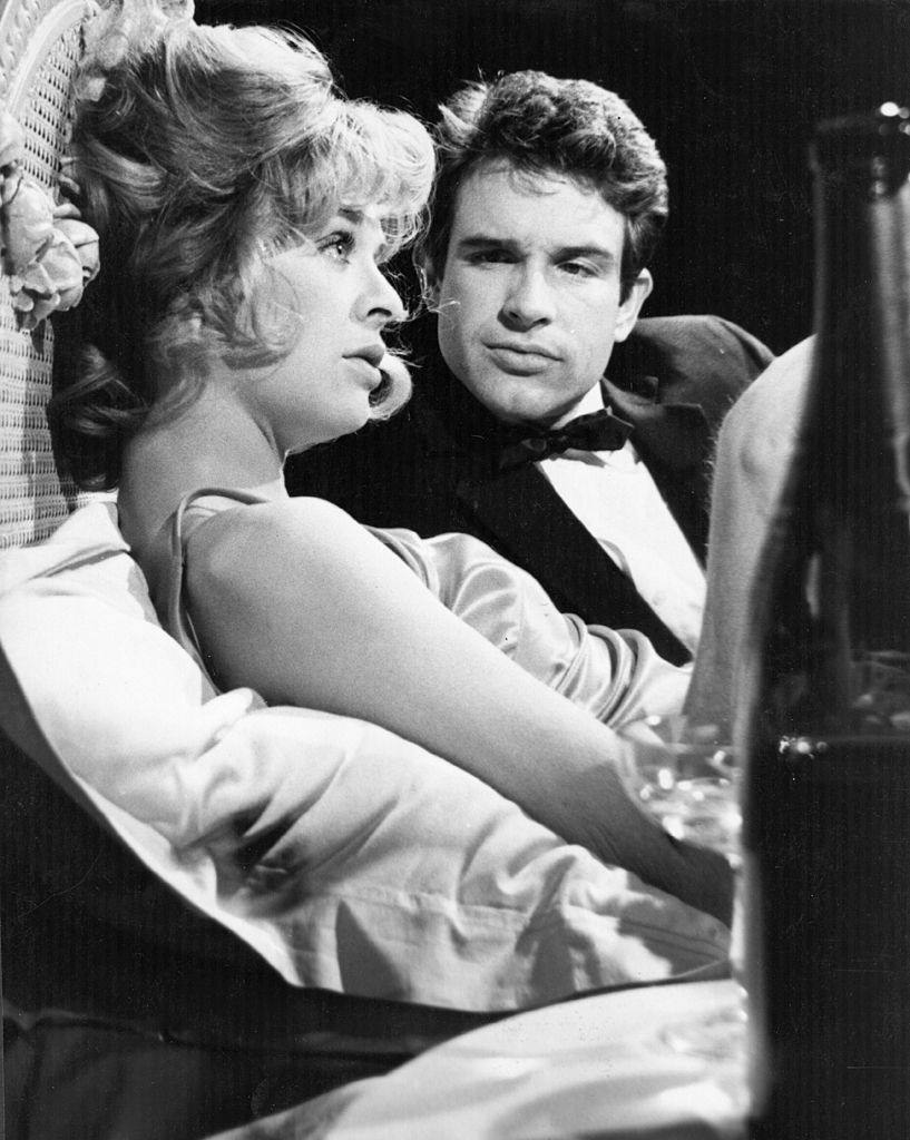 Warren Beatty with Susannah York in the movie 'Kaleidoscope', 1966.