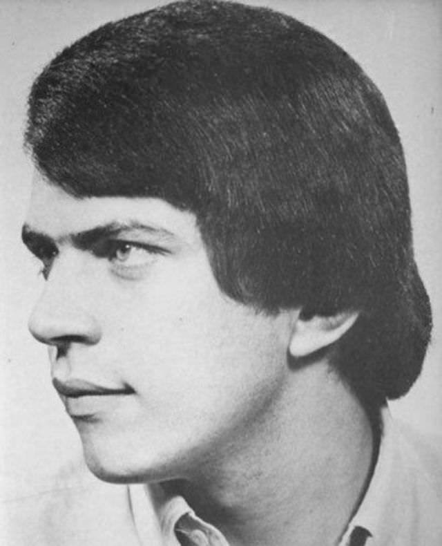 The Best Bad Men's Hairstyles of the 1970s