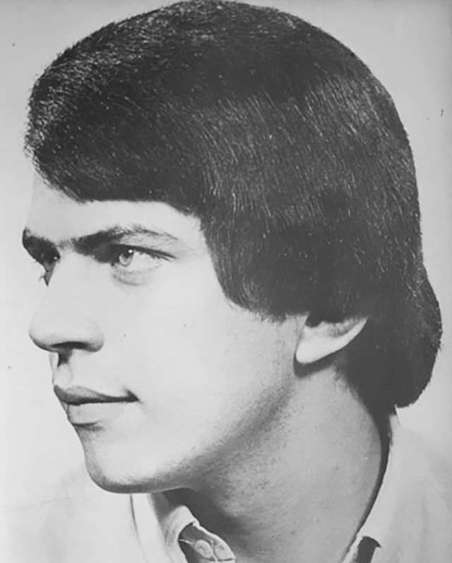 The Best Bad Men's Hairstyles of the 1970s