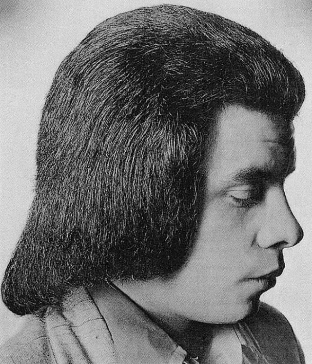 The Best Bad Men's Hairstyles of the 1970s