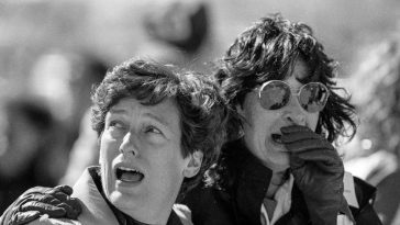 The Challenger disaster 1986: Historic Photos of the National tragedy that Unfolded on Live Television